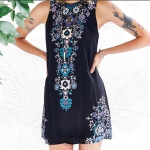 Ecote Guinevere Floral Shift Black Open Back Mini Dress
